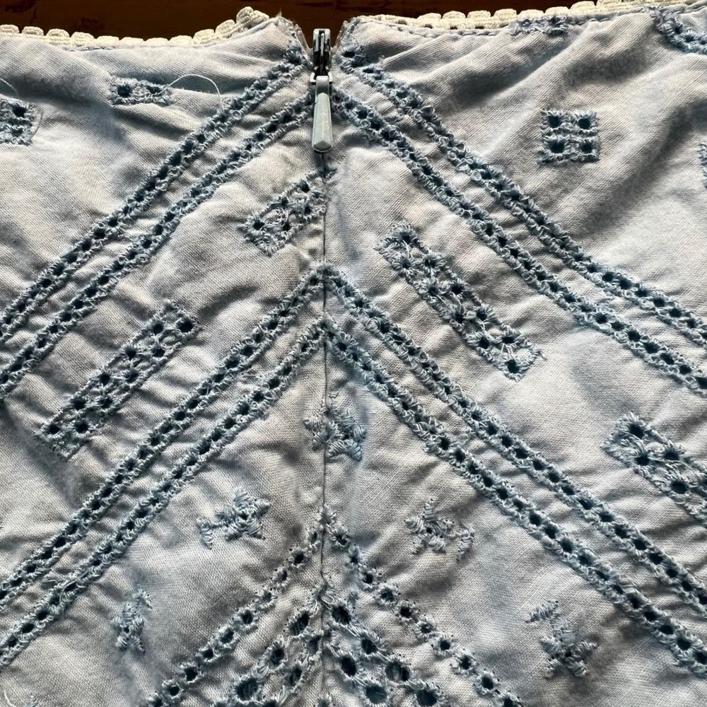 Abercrombie & Fitch Blue Eyelet Midi Skirt Boho Prairie Y2K Size 4 - Picture 7 of 8